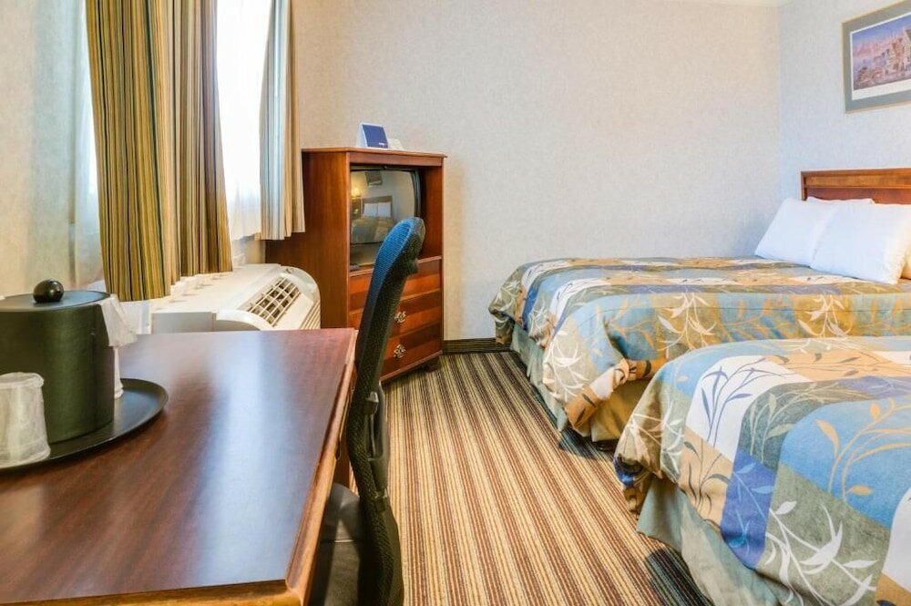 Фото Francisco Bay Inn