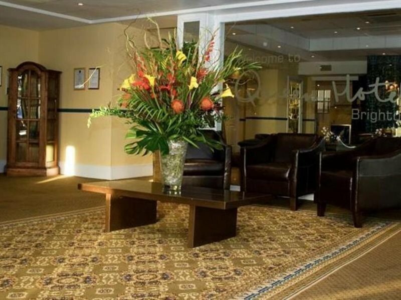 Фото Queens Hotel