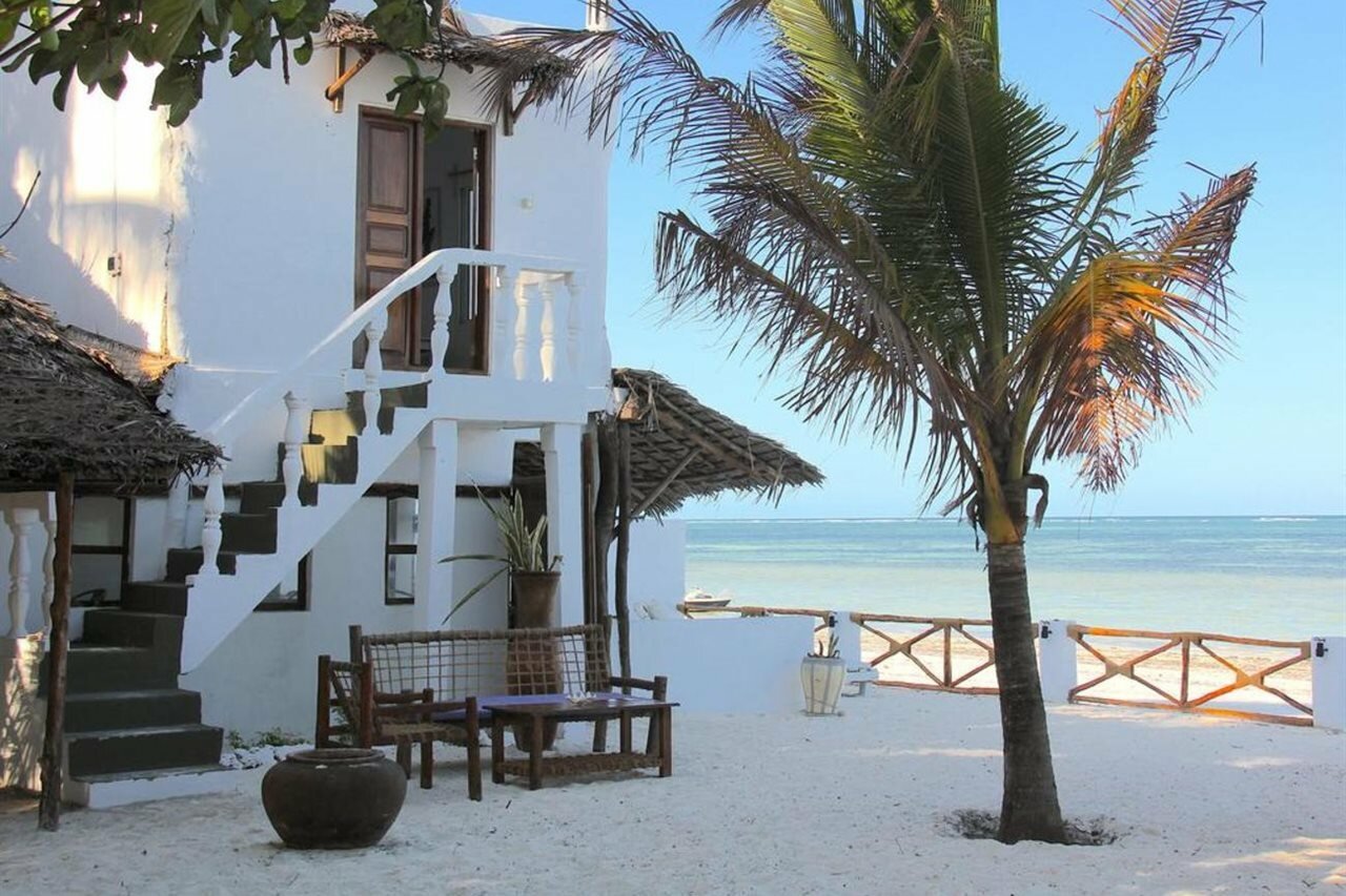 Фото Makuti Beach Bungalows