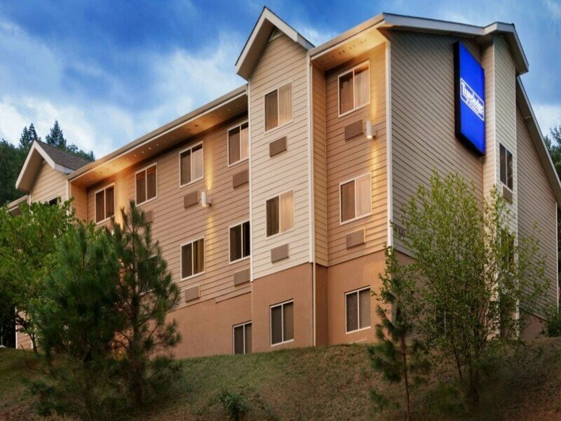 Фото Travelodge by Wyndham Dunsmuir