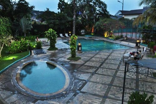 Внешний вид отеля Grand Candi Hotel в Семаранге, фото 4