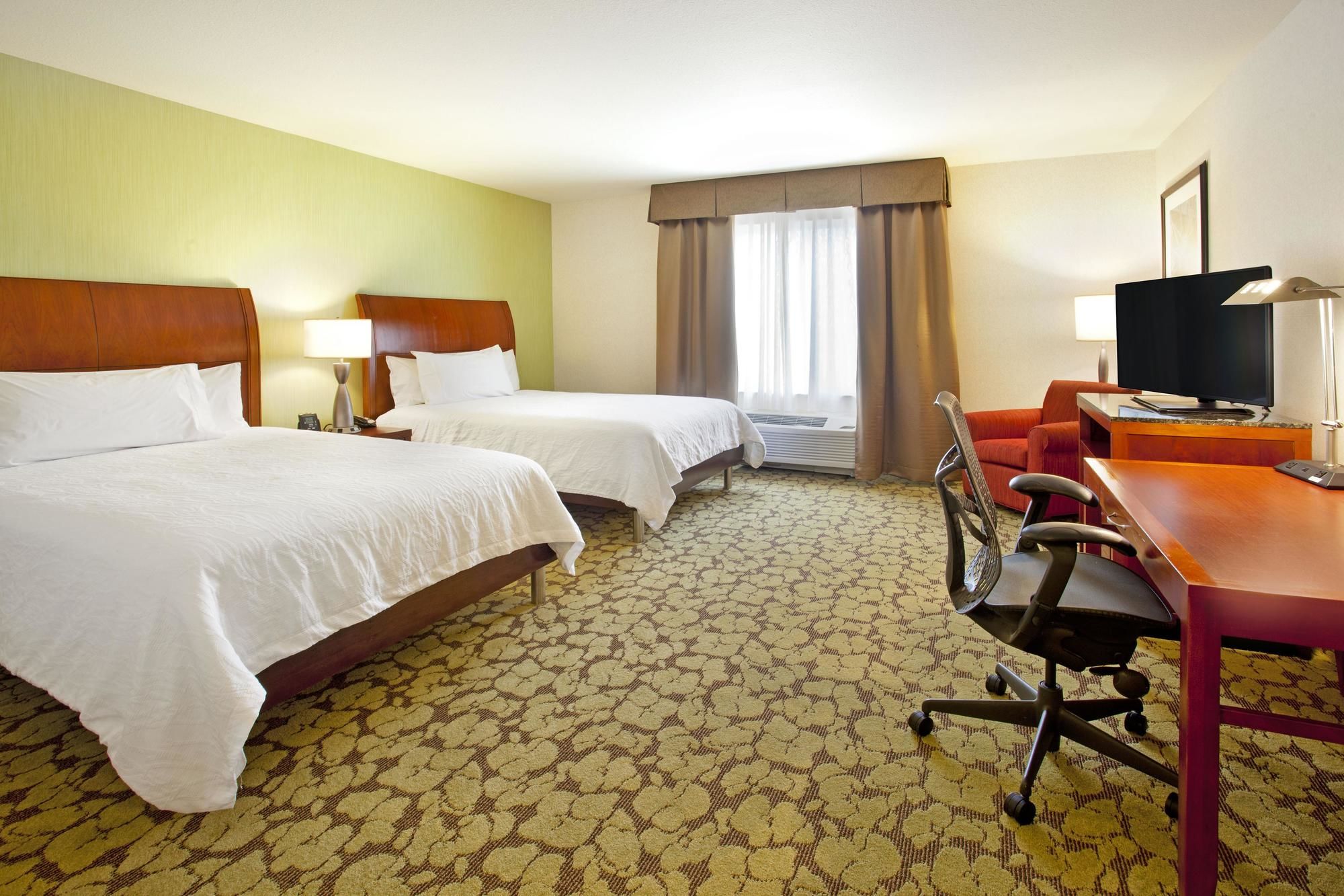 Фото Hilton Garden Inn Fort Collins