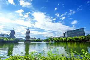 Гостиница Guilin Lijiang Waterfall Hotel