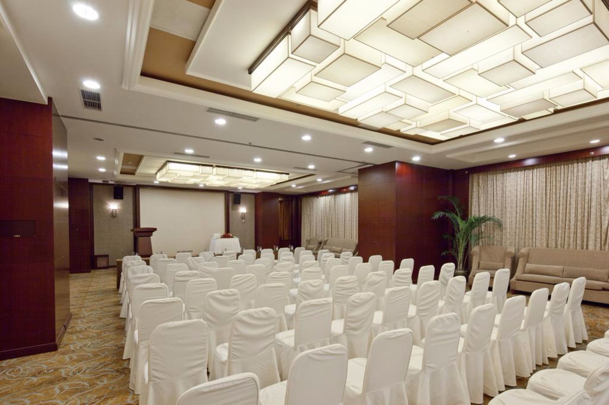 Фото Rosedale Hotel Shenyang