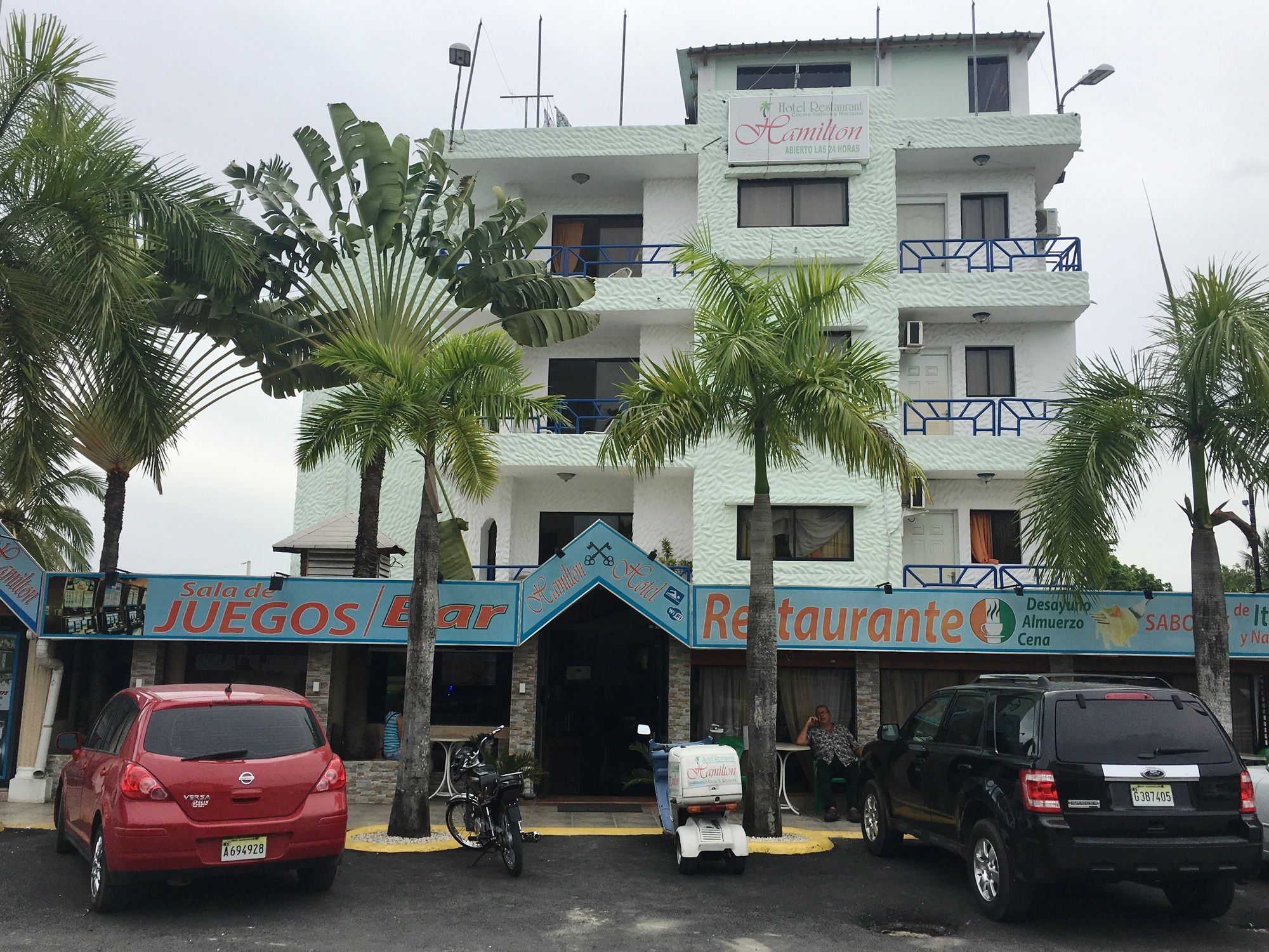 Фото отеля 1