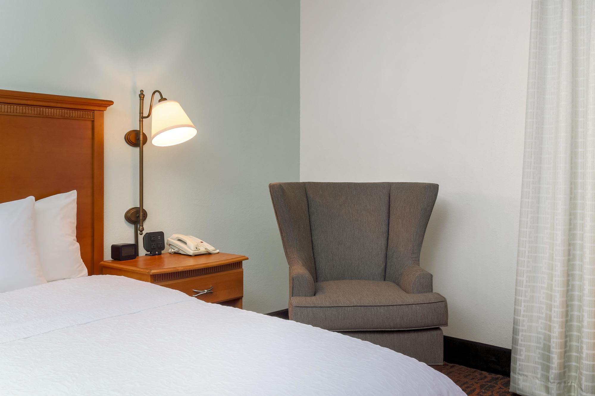 Фото Hampton Inn Laredo