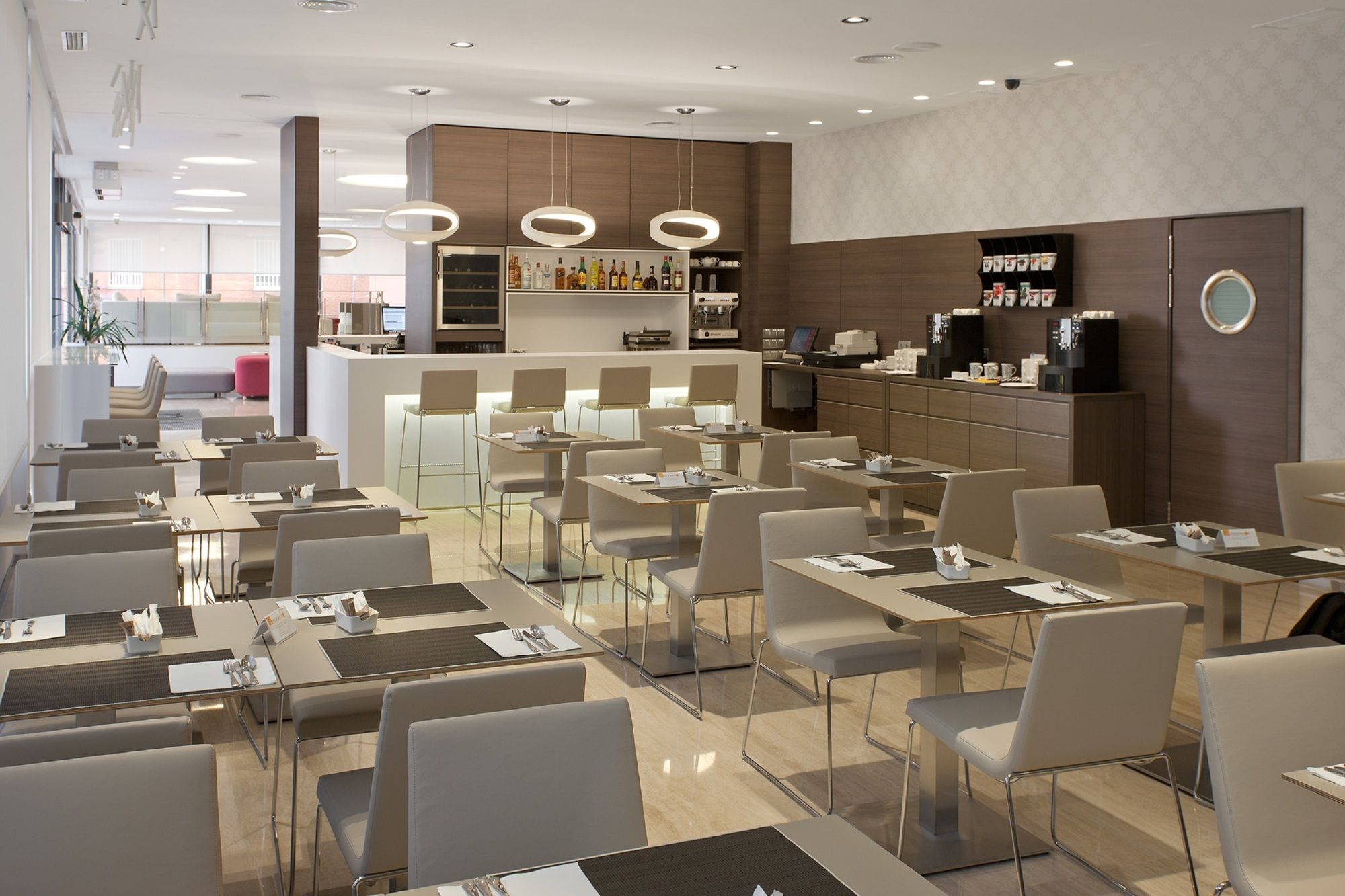 Фото Nh Castellón Mindoro Hotel