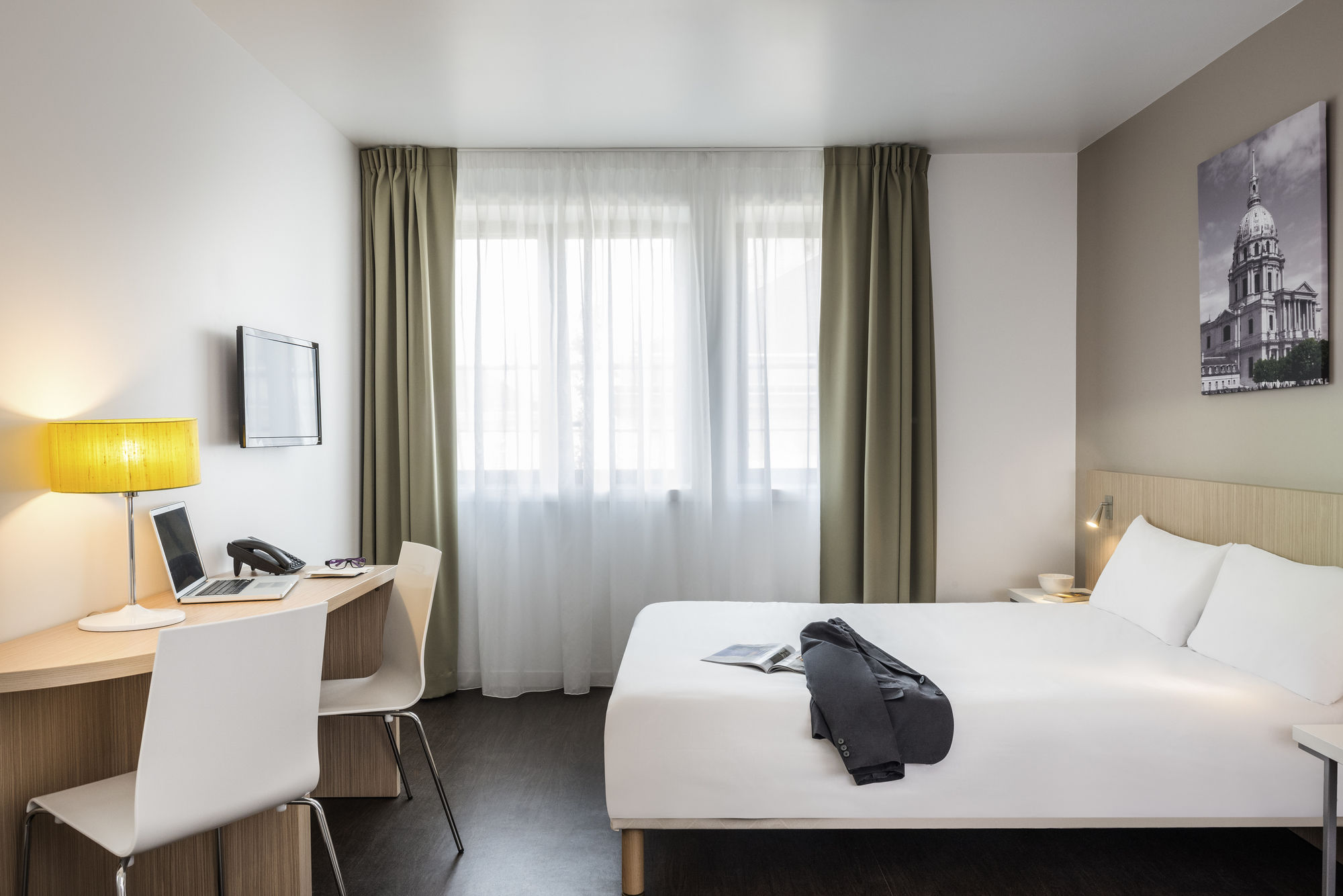 Фото отеля 2