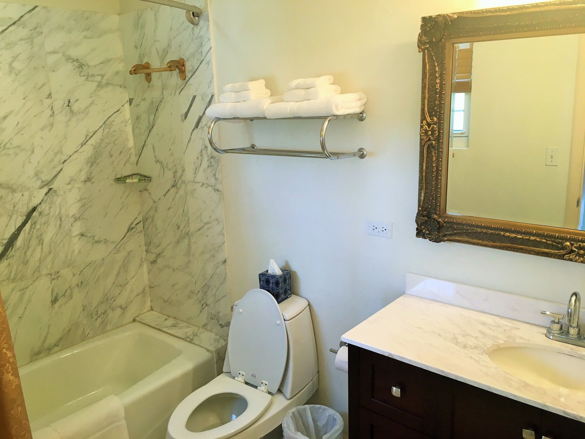 Фото Ocean West Boutique Hotel