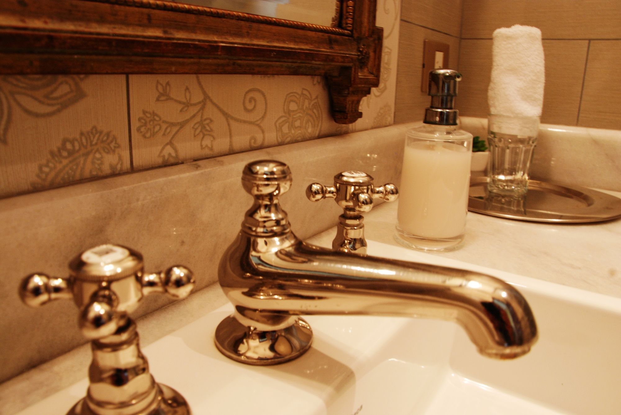 Фото Miravida Soho Hotel & Wine Bar