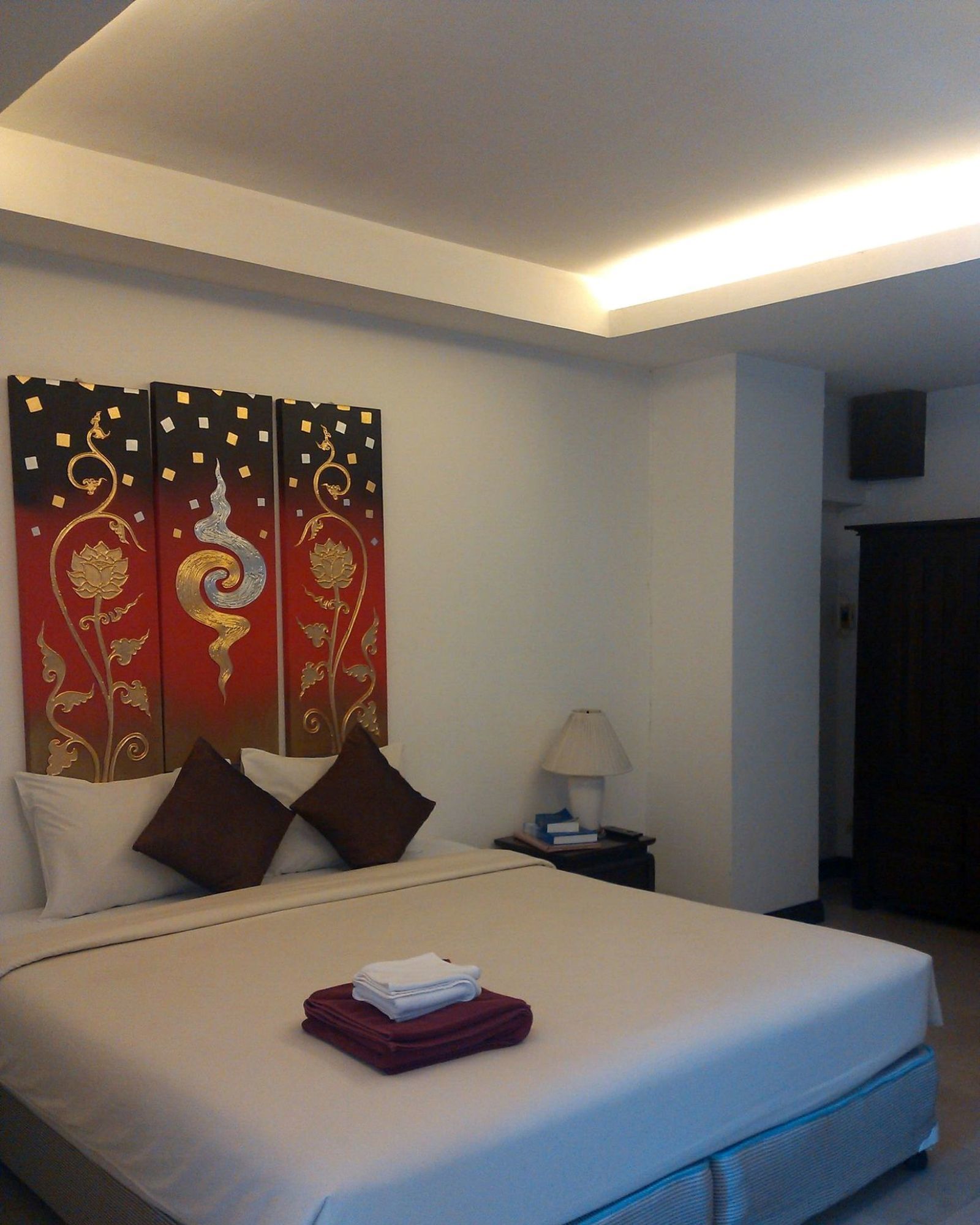 Фото The Legacy Hotel