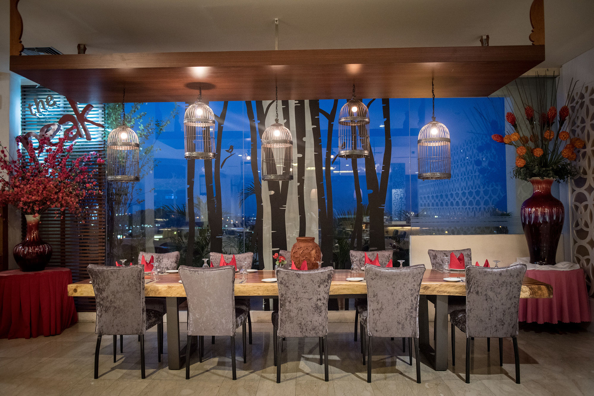 Фото Crown Vista Hotel