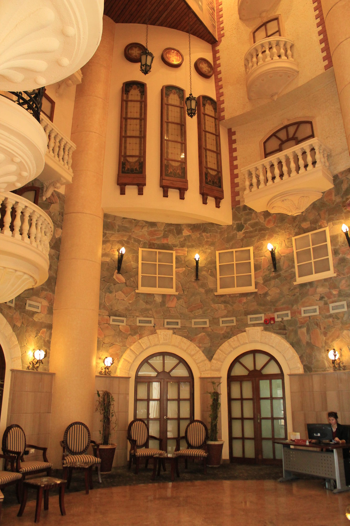 Фото Cherry Maryski Hotel