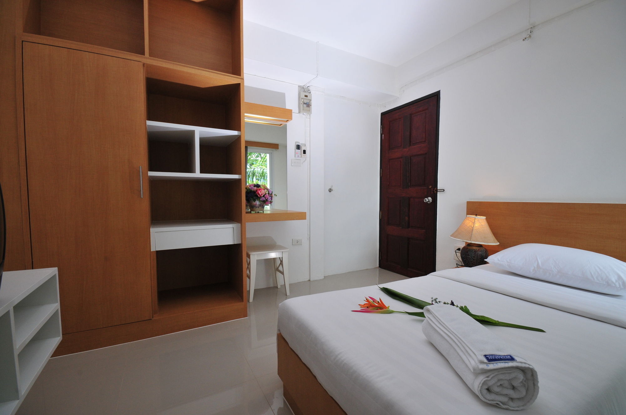 Фото Beerapan Hotel