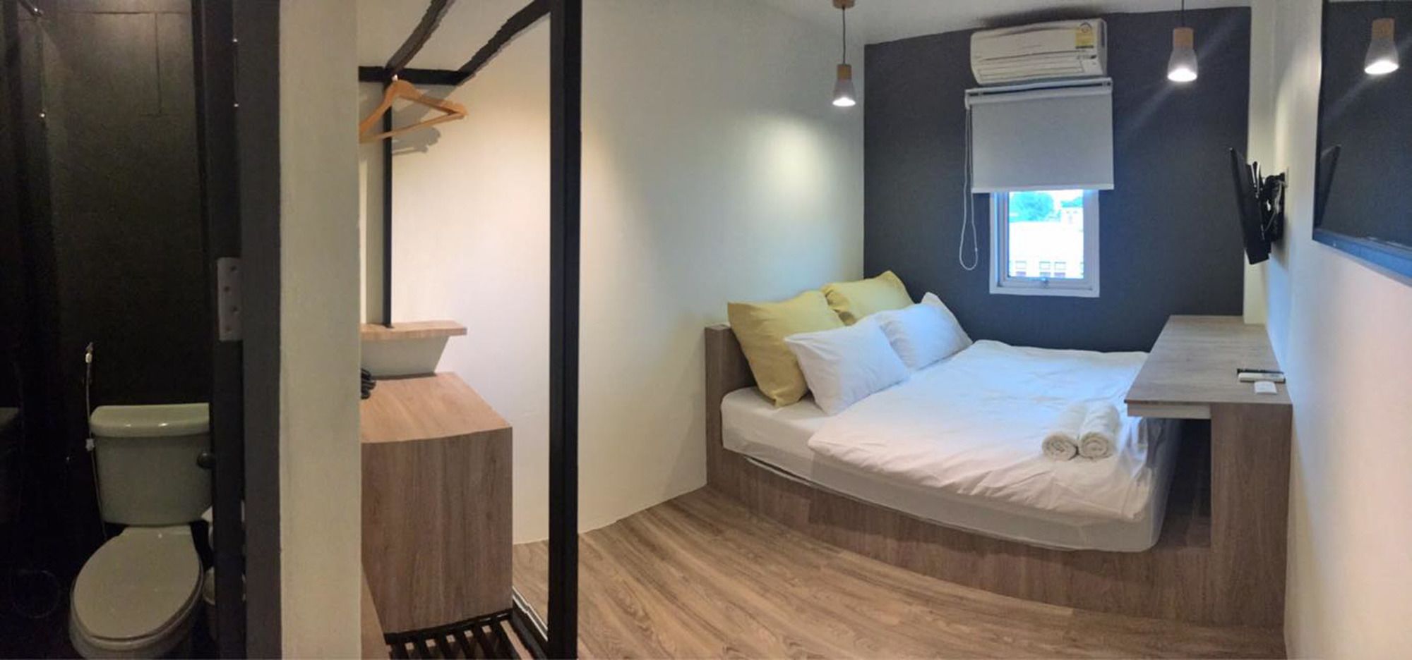 Фото Mad Monkey Bangkok Hostel - Adults Only