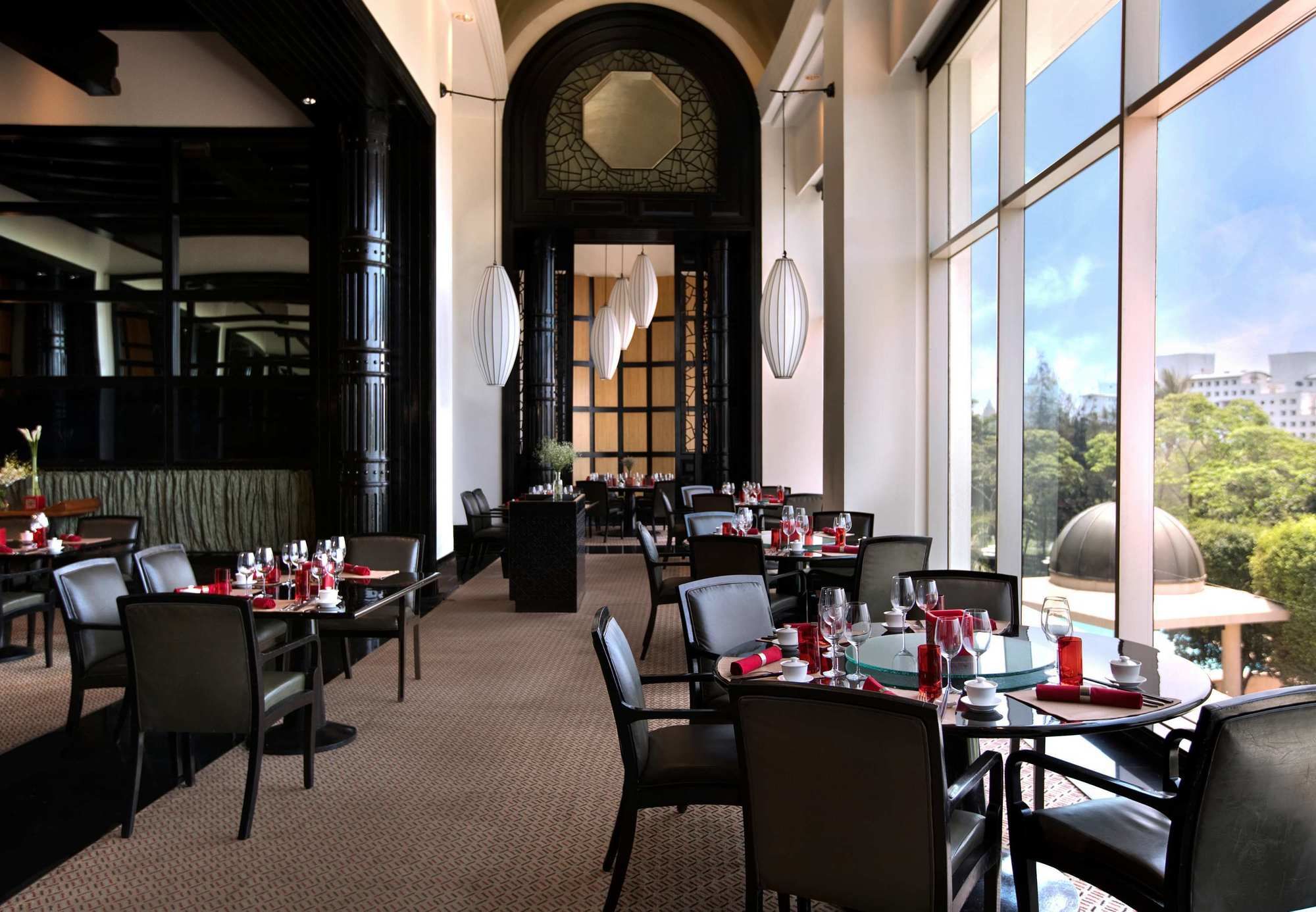 Фото Lakeside Chalet - Mumbai, Marriott Executive Apartments