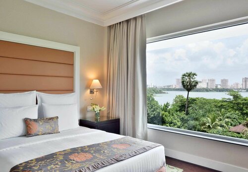 Внешний вид отеля Lakeside Chalet - Mumbai, Marriott Executive Apartments в Мумбаях, фото 3