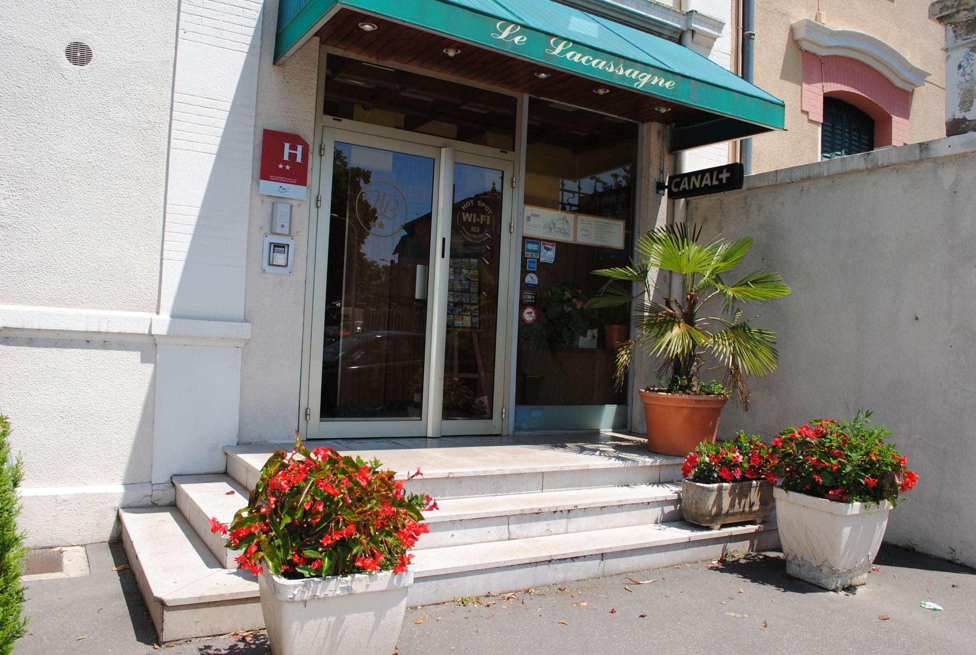 Фото Hôtel Maison Lacassagne