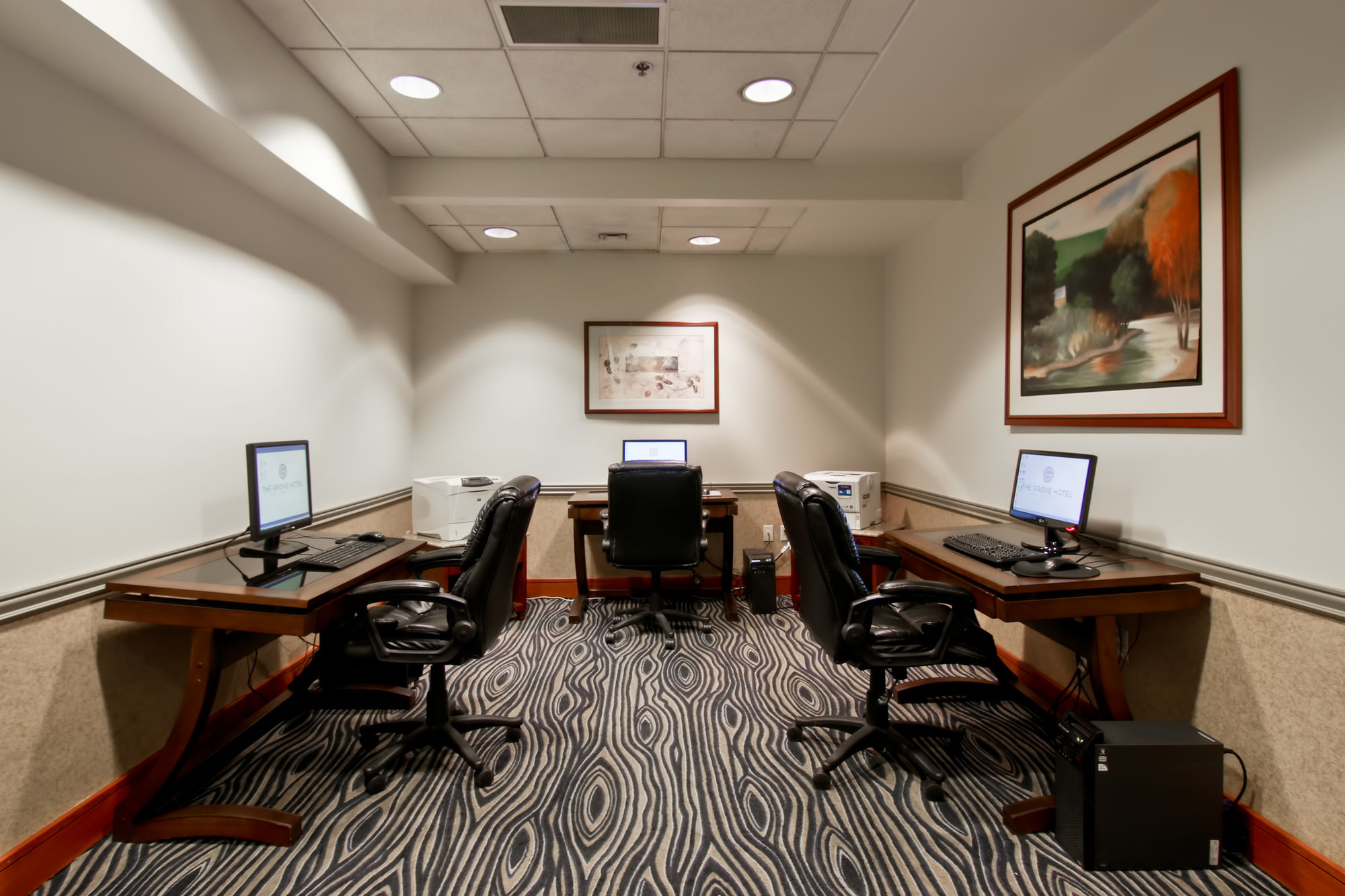 Фото The Grove Hotel