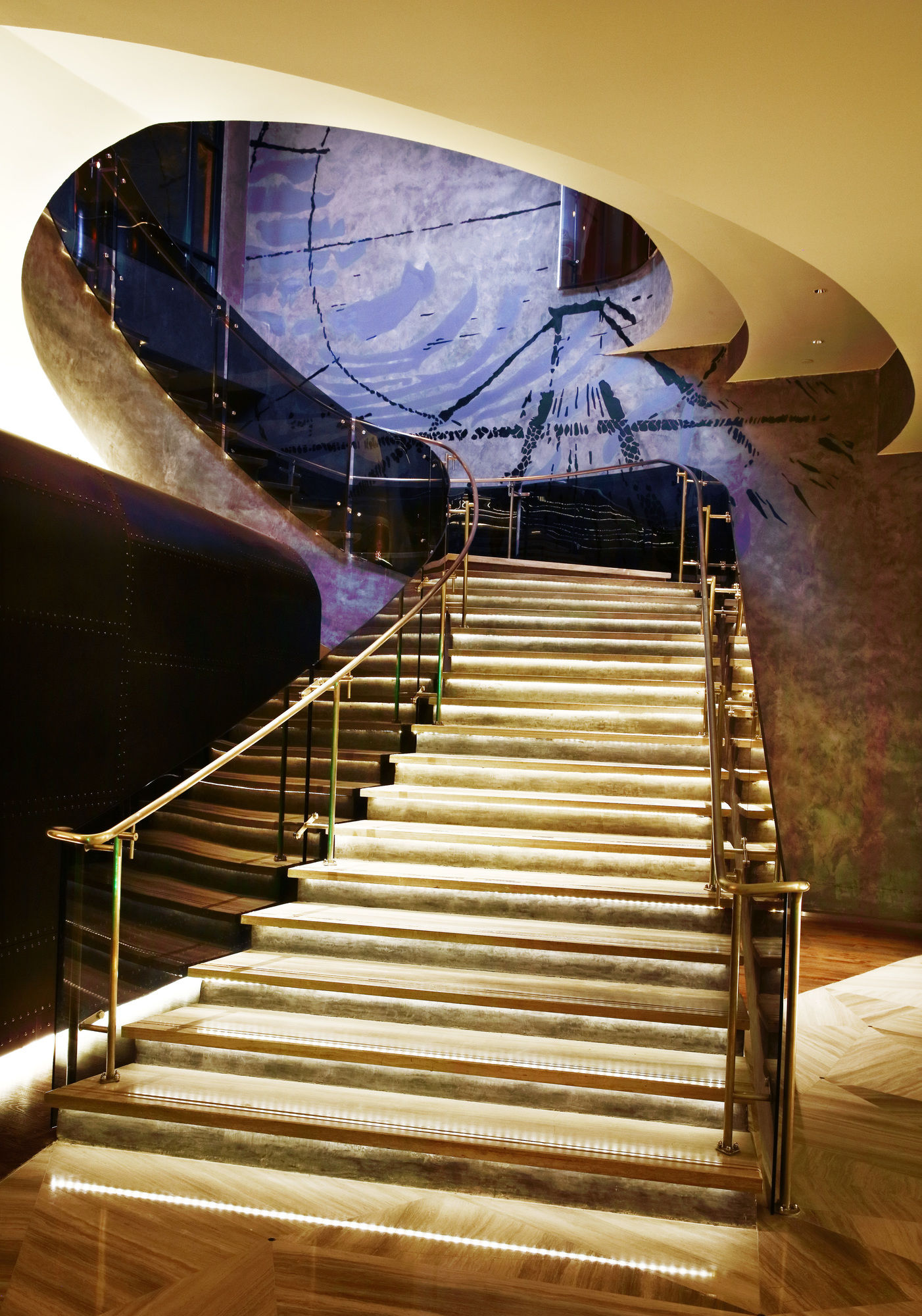 Фото Renaissance Riverside Hotel Saigon