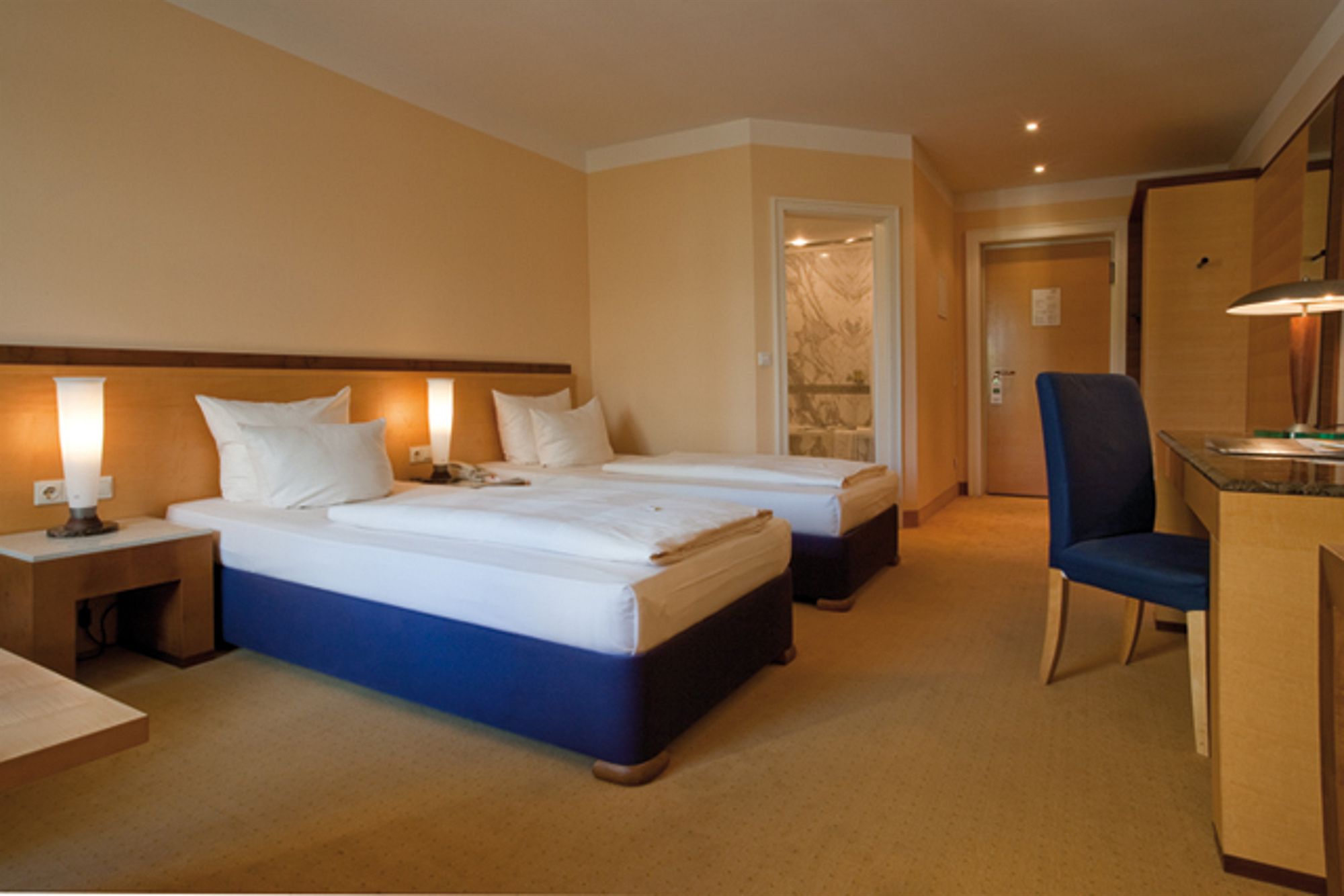 Фото Sorat Insel Regensburg