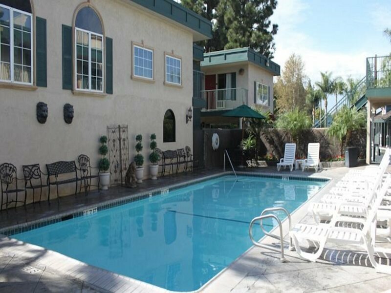 Фото Home2Suites by Hilton Anaheim Resort