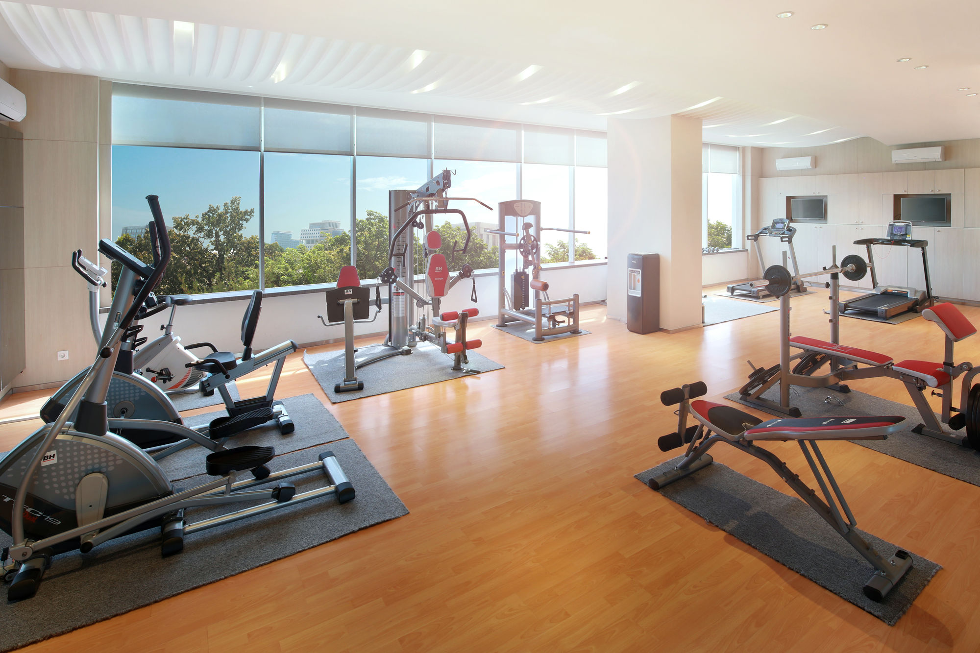 Фото Novotel Makassar Grand Shayla