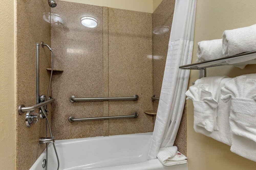 Фото Comfort Inn & Suites Paris