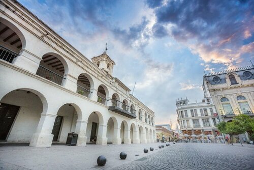 Гостиница Guemes Hotel & SPA в Сальте