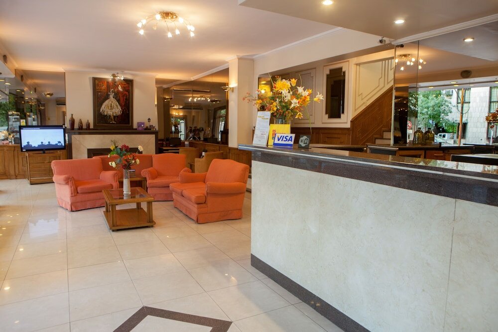 Фото отеля 2