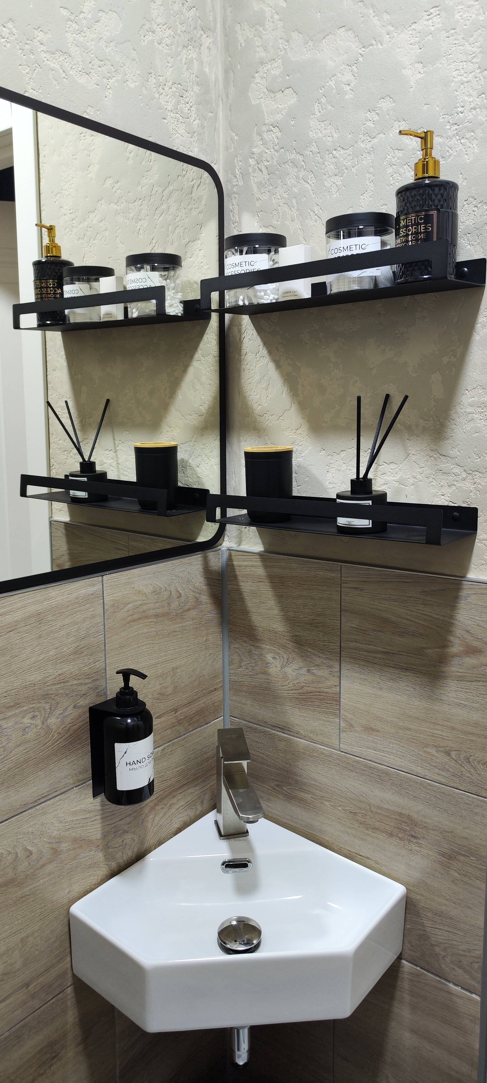 Фото Студия в частном доме в Выселках