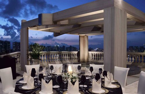 Гостиница Sofitel Macau at Ponte 16 в Макао (Аомыне)