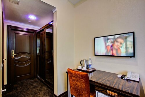 Гостиница Discovery Hotel Bishkek в Бишкеке