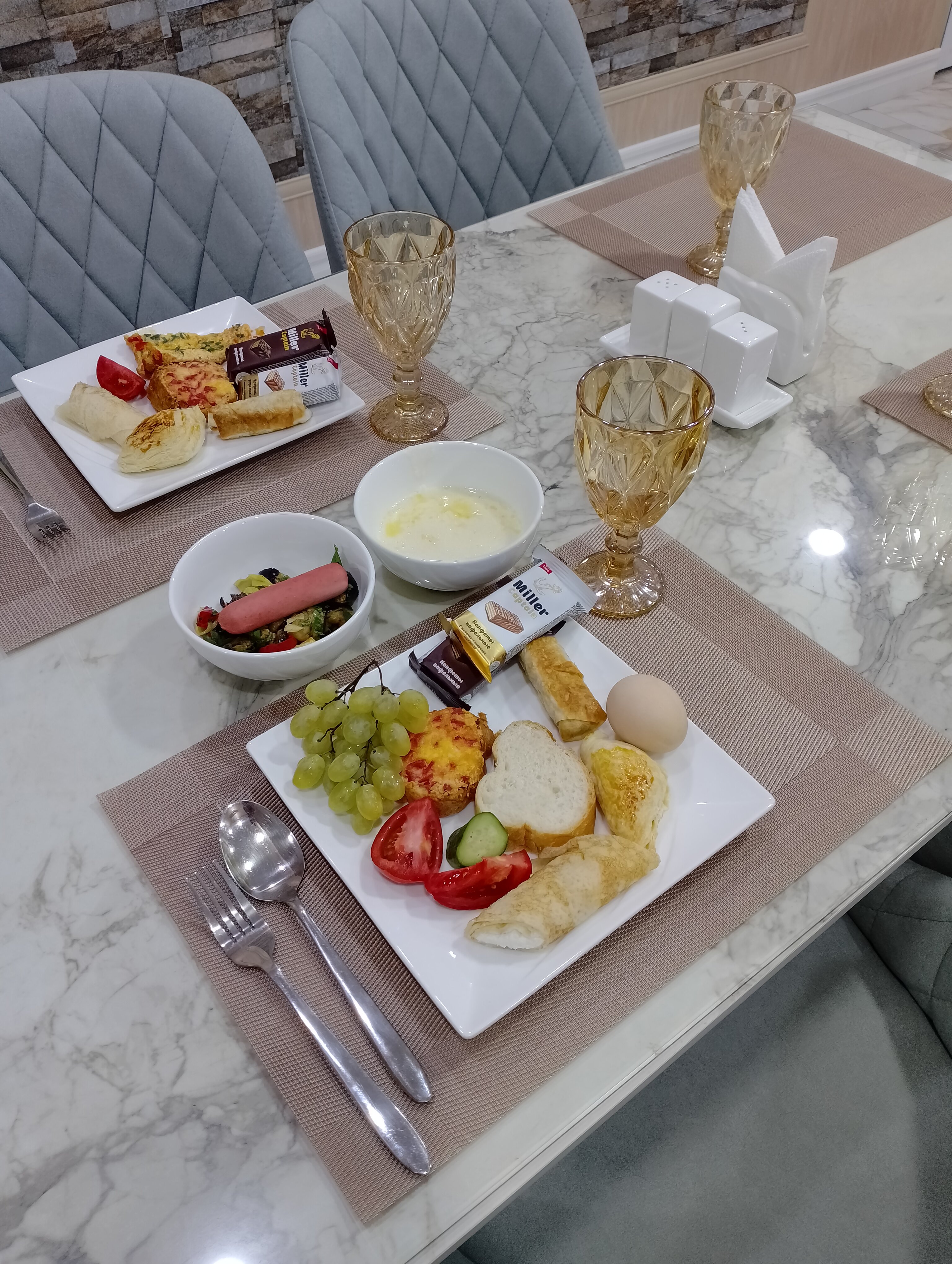 Фото Ayniy Hotel