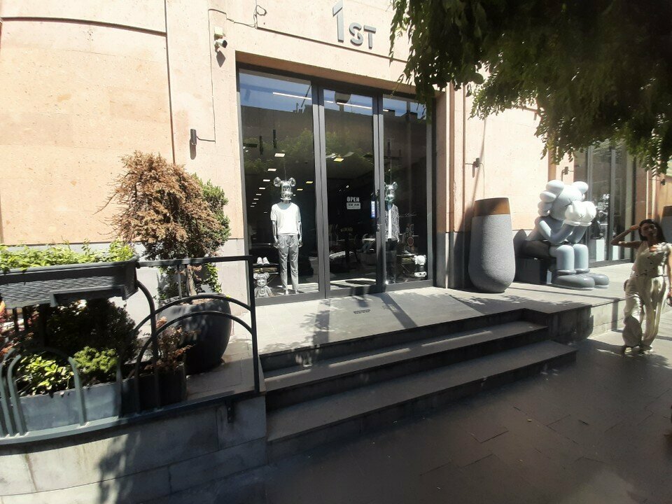Clothing store 1st, Yerevan, photo