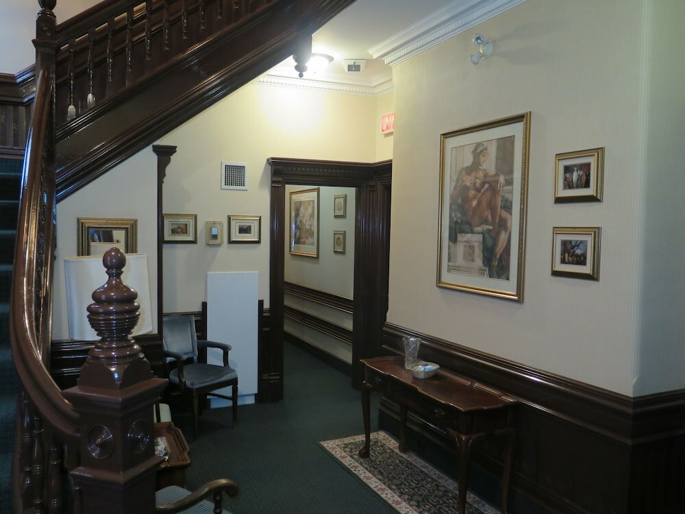 Фото Madison Manor Boutique Hotel