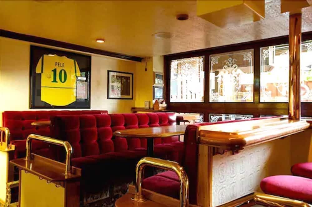 Фото Madison Manor Boutique Hotel