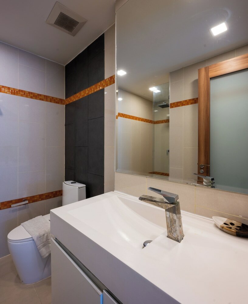 Фото C-View Residence apartments by Apartwell