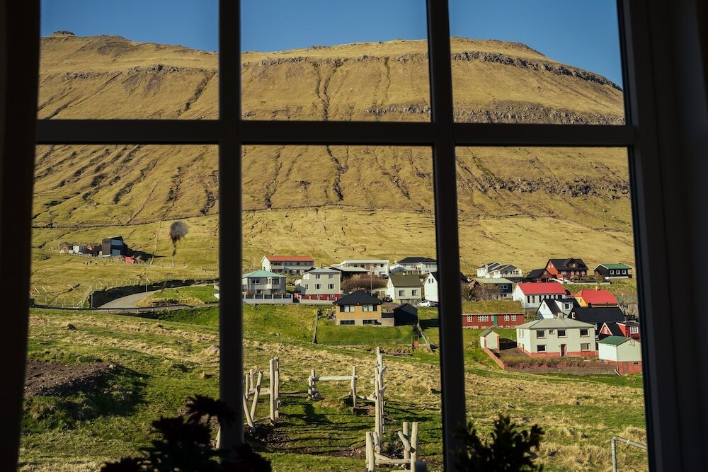 Фото Lovely 4-Br House Sea View Nature