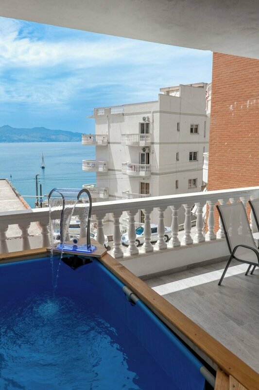 Апартаменты Esel Apartments в Саранде