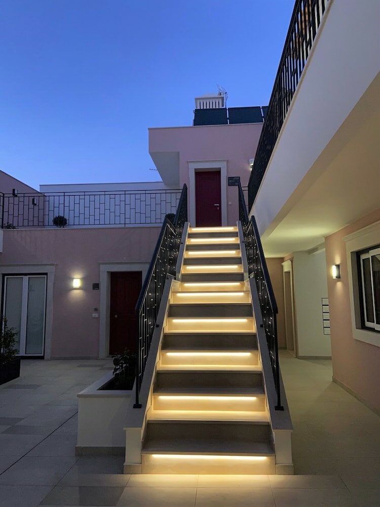 Фото Cardeal Suites & Apartments