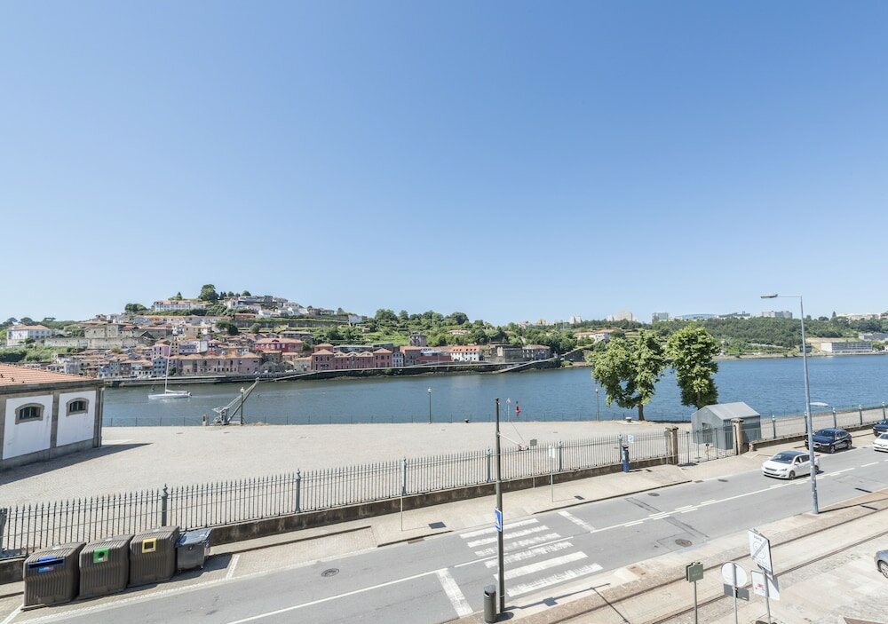 Фото Miragaia Riverside Suites