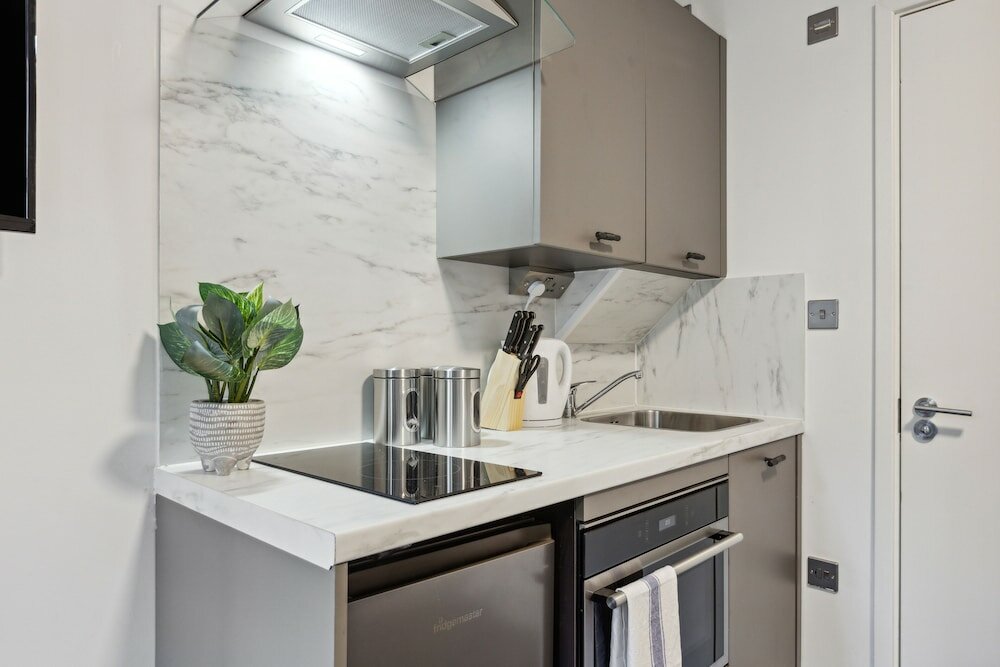 Фото Sutherland Apartments