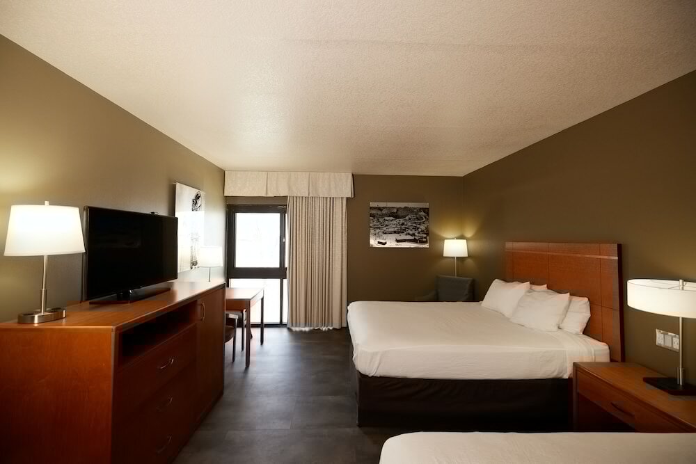 Фото Adventureland Inn