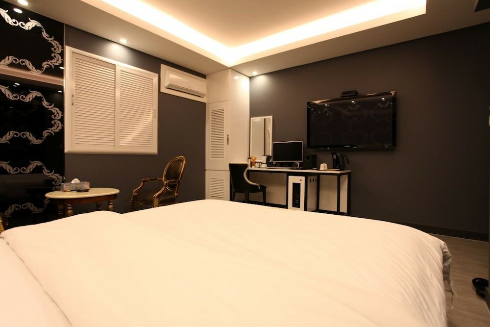 Фото S-Petite Hotel