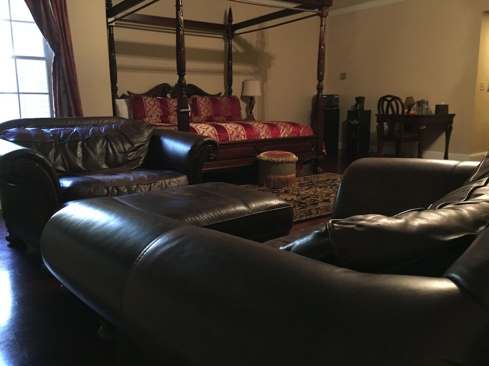 Фото Colts Neck Inn Hotel