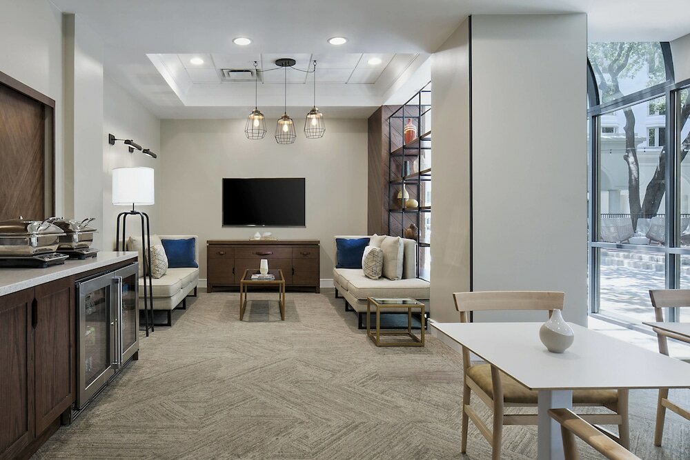 Фото Sheraton Suites Market Center Dallas