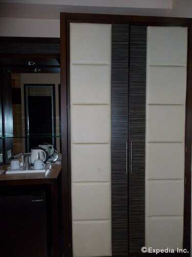 Гостиница Planta Centro Bacolod Hotel & Residences в Баколоде