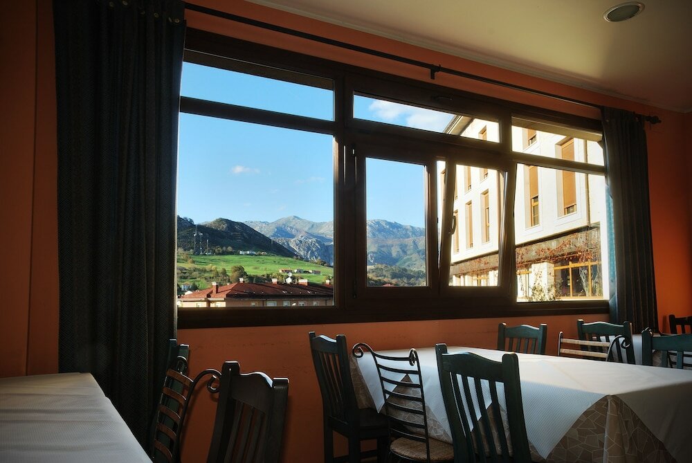 Фото Hotel Acebos Arriondas