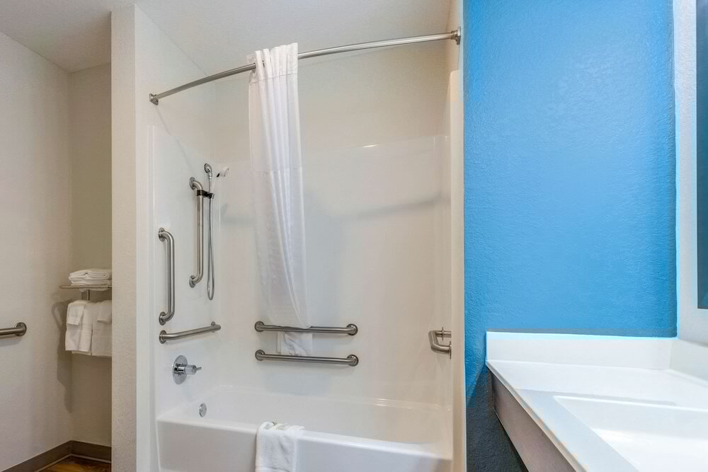 Фото WoodSpring Suites Miramar